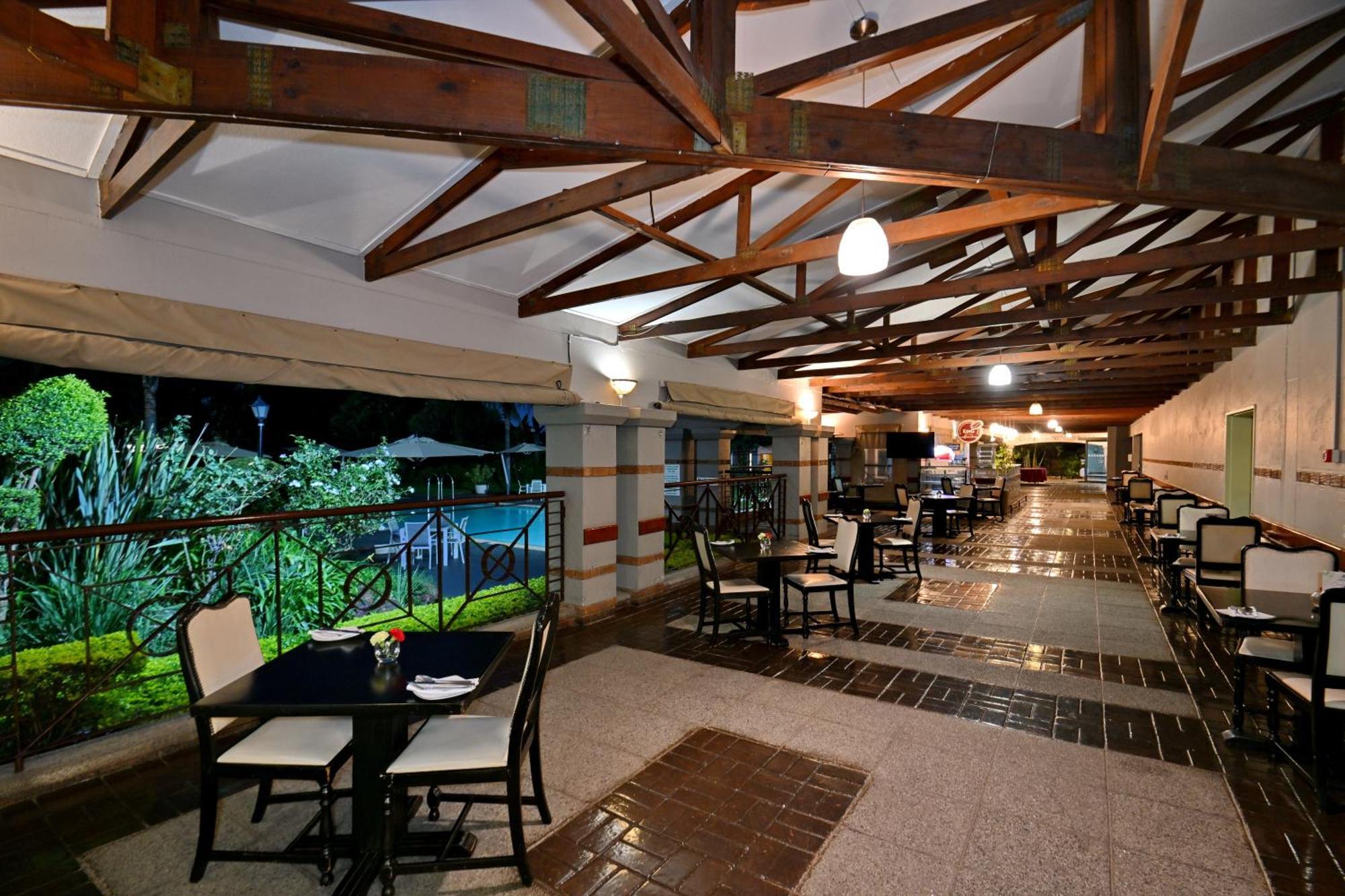 Holiday Inn - Bulawayo By Ihg Eksteriør bilde